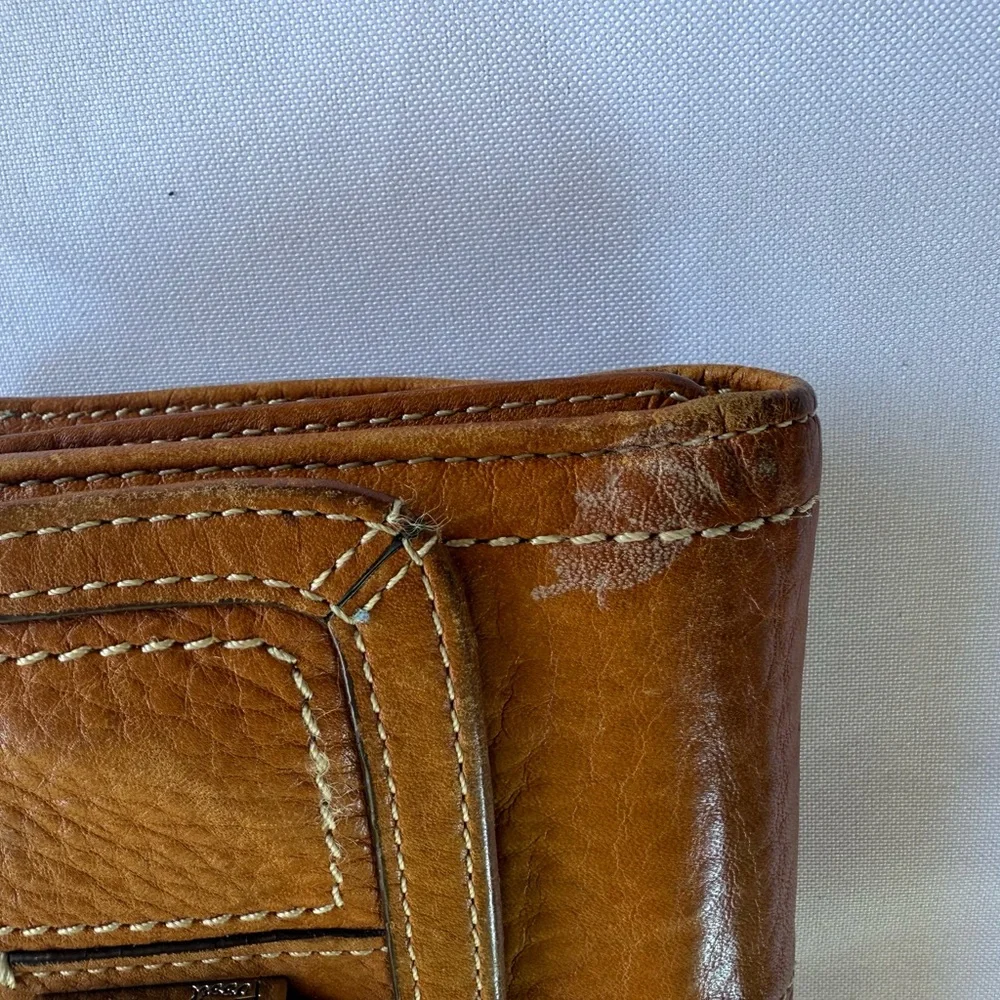 Brown Fossil Leather Wallet with Buckle - Picture 4 of 4